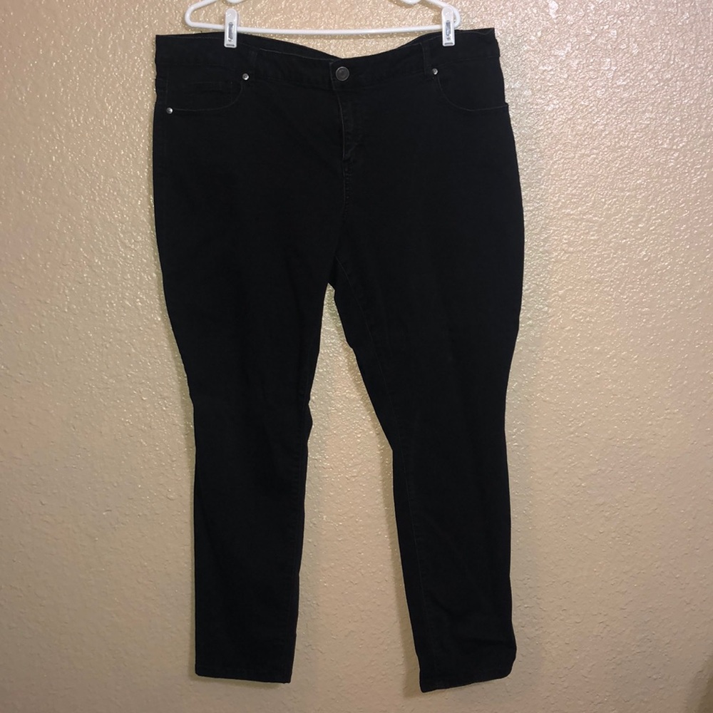 SO - Black Skinny Jeans - Size 24